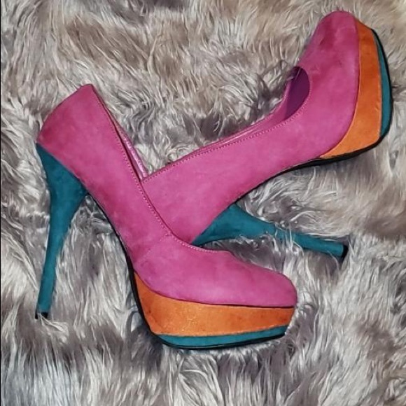 Shoes - Multi colored heels